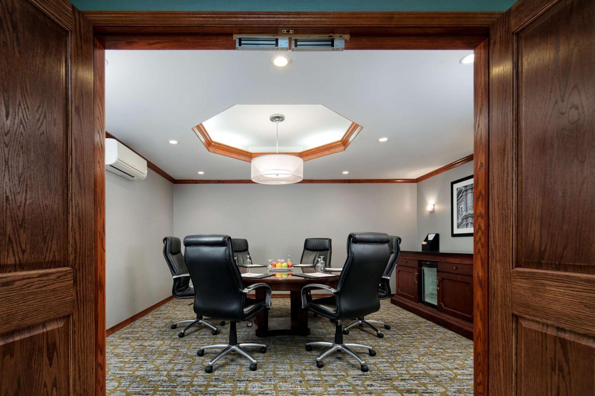 Doubletree By Hilton Philadelphia Airport Ξενοδοχείο Εξωτερικό φωτογραφία